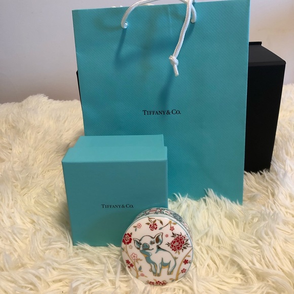 Tiffany & Co. Porcelain Jewelry Box (Free Dior Lip Glow & Mystery item) - Picture 3 of 14